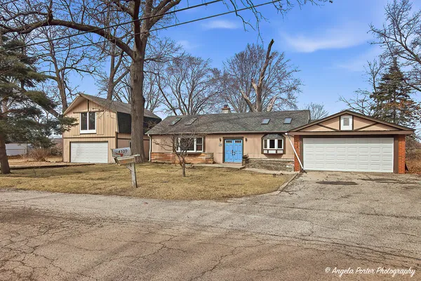 $375,000 | 4320 West Lakewood Road, McHenry, IL 60050