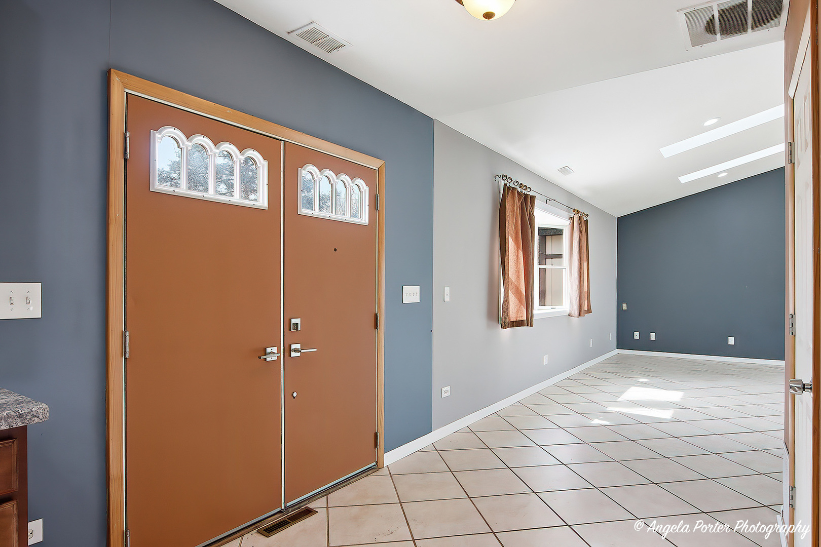 4320 West Lakewood Road McHenry, IL 60050 - Photo 6 of 50 a view of empty room