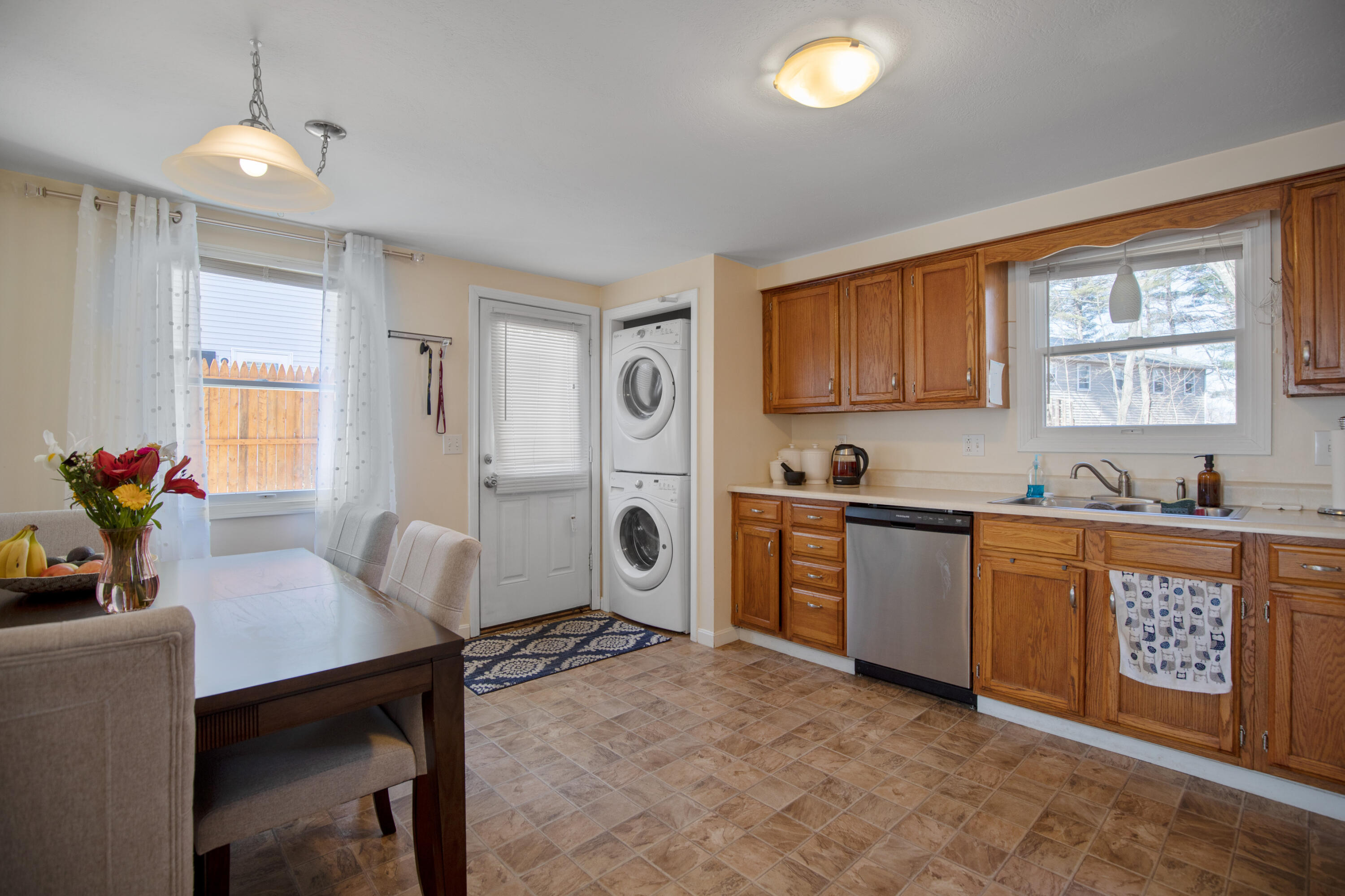 89-91AvalonRoadPortland_024