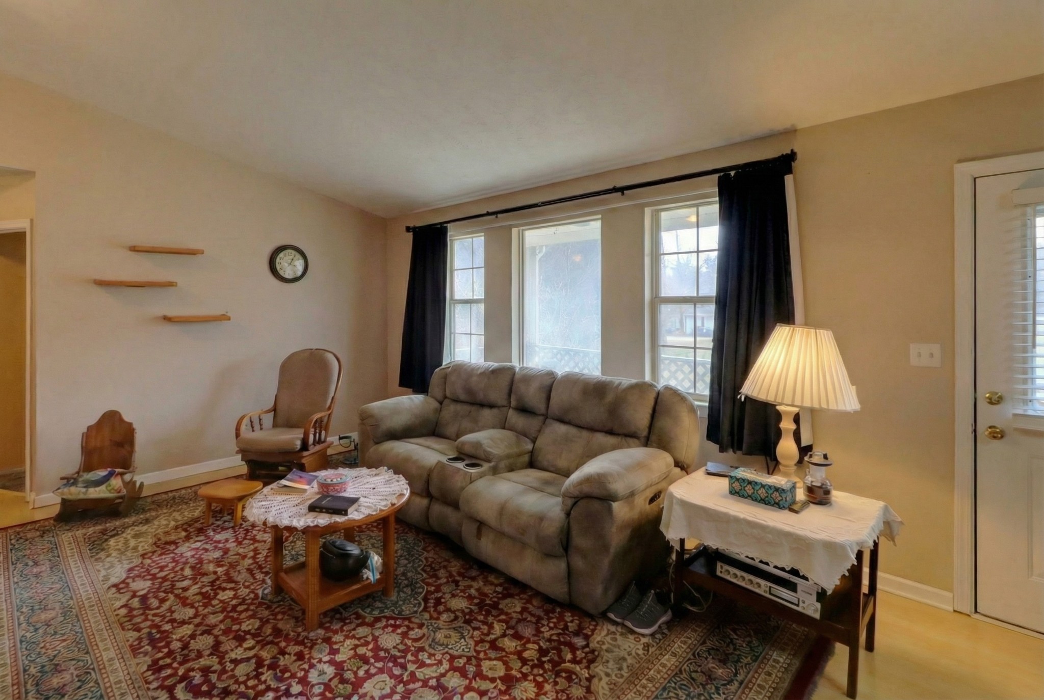 3966 Taz Hyde Road Nashville, TN 37218 - Photo 11 of 17 a living room with furniture and a window
