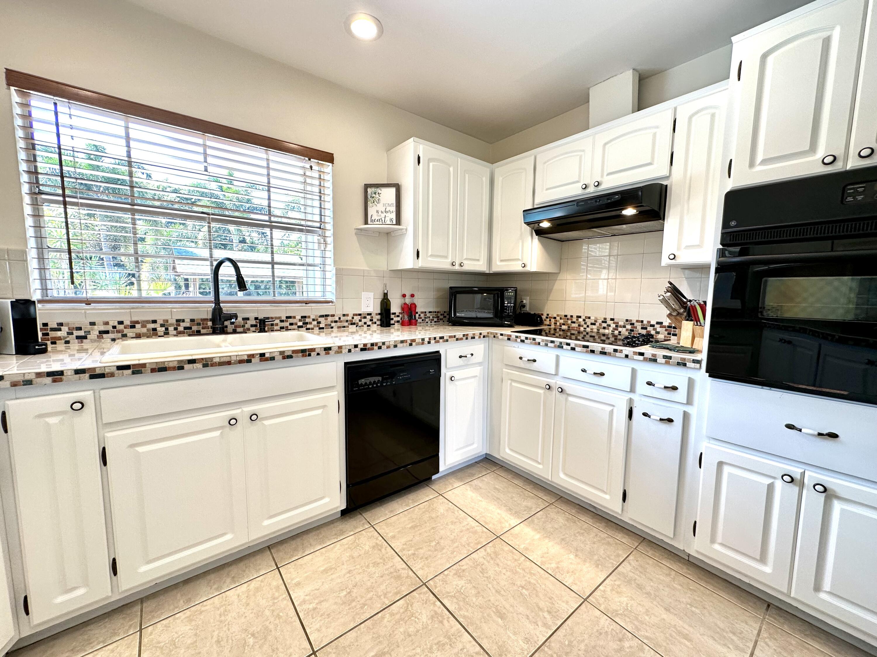 5355 Fearnley Road Lake Worth, FL 33467 - Photo 12 of 42 IMG_4994