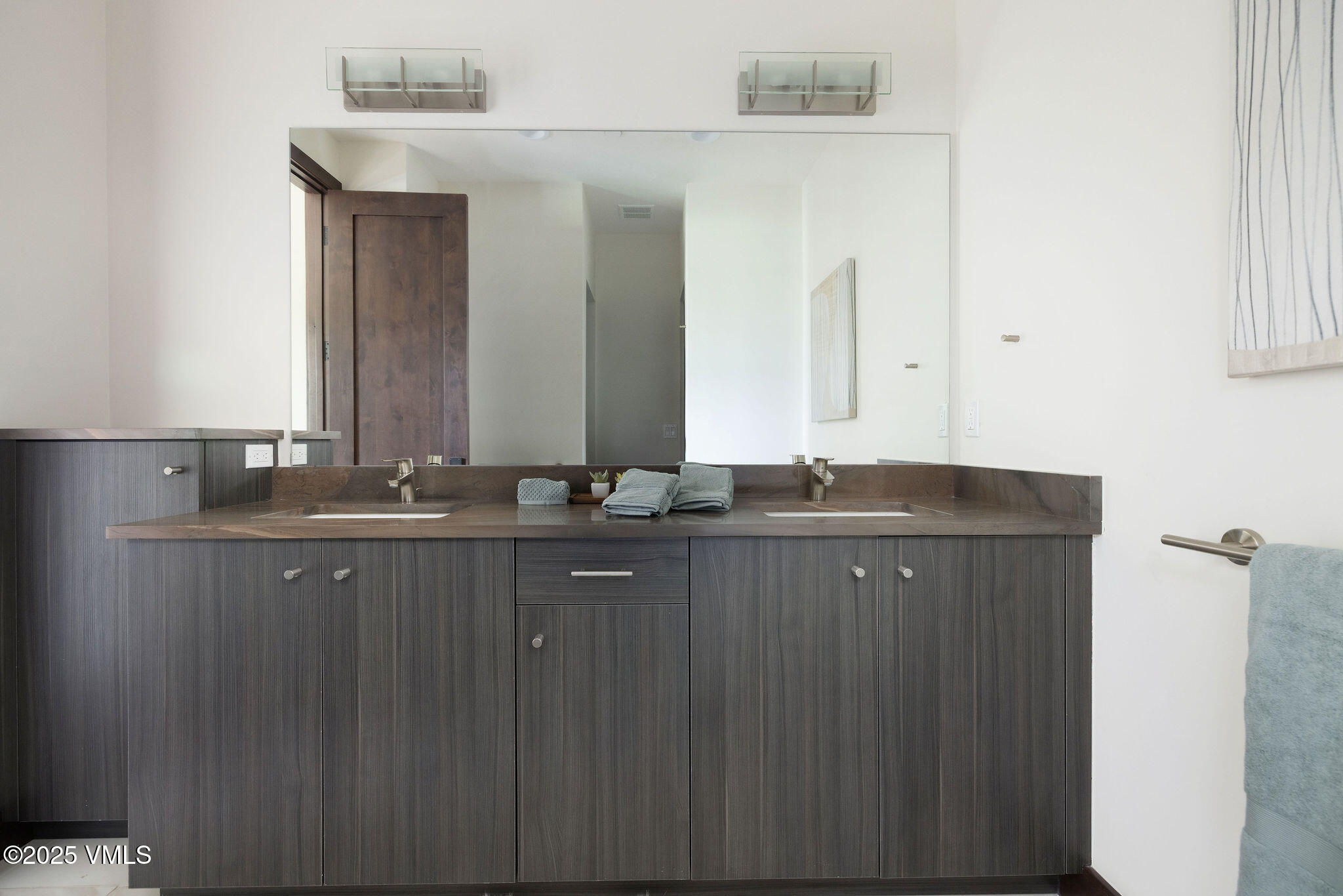 1388 Buffehr Creek Road Vail, CO 81657 - Photo 15 of 42 2508_1388_buffehr_creek_interior_bath02