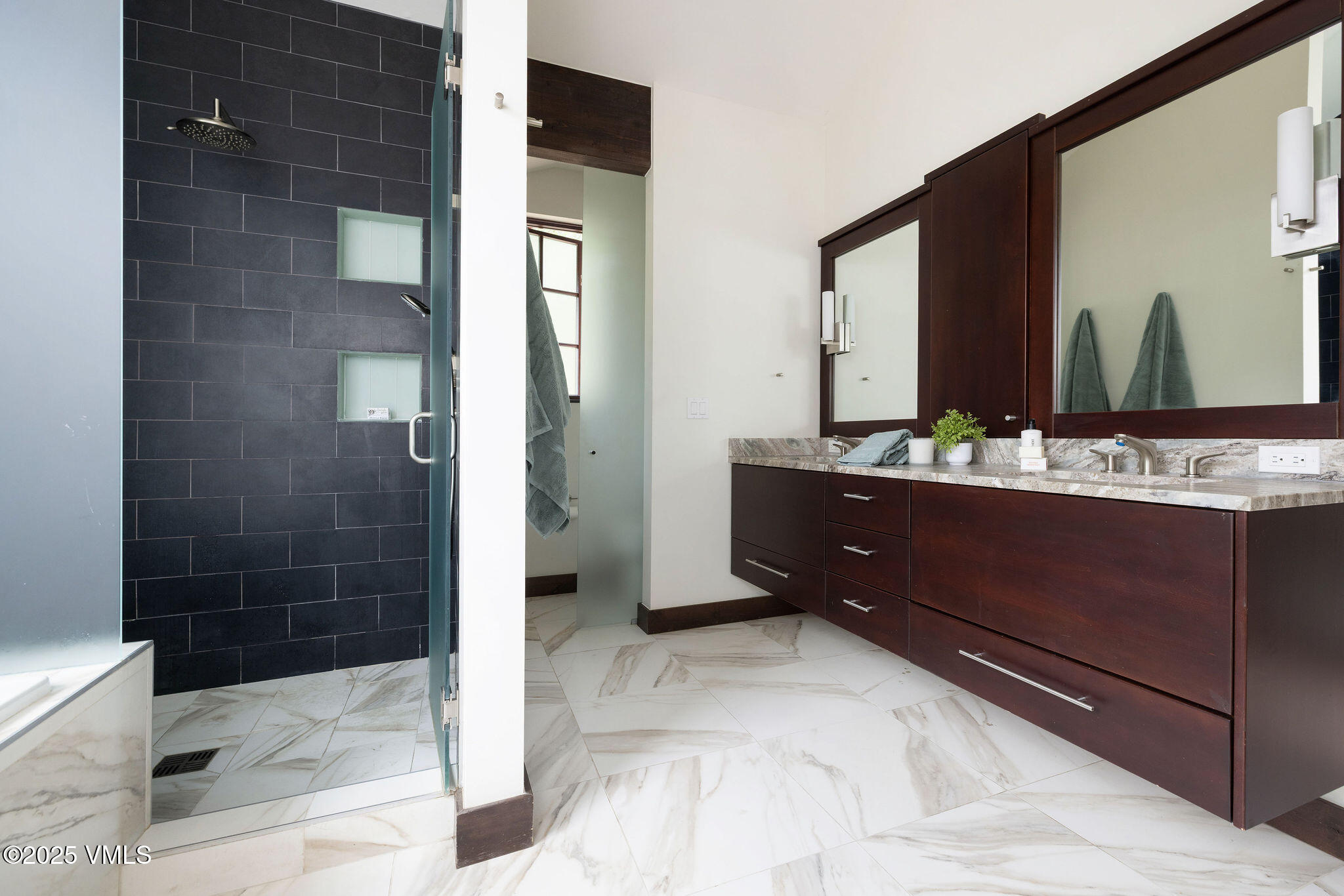 1388 Buffehr Creek Road Vail, CO 81657 - Photo 25 of 42 2508_1388_buffehr_creek_interior_bath03_