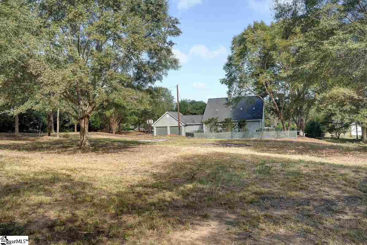 214 Sitton Road Easley, SC 29642 - Photo 4 of 31