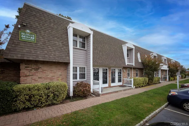 $2,450 | 10 Midship Lane, Unit 7 10, Patchogue, NY 11772