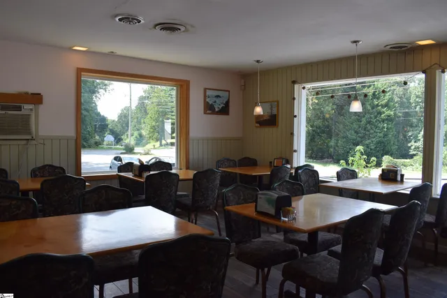 $2,500 | 22345 Asheville Highway, Landrum, SC 29356