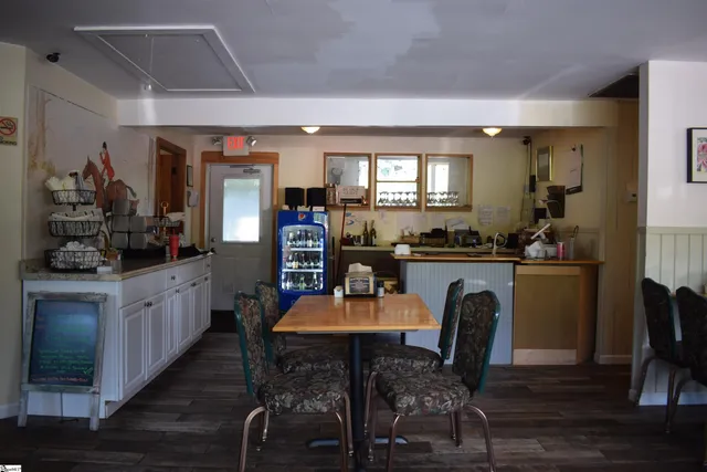 $2,500 | 22345 Asheville Highway, Landrum, SC 29356