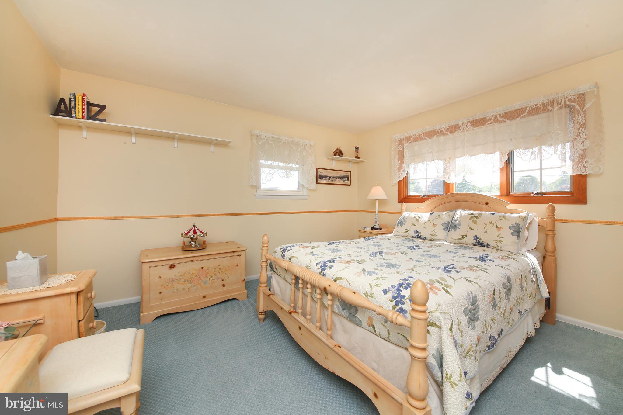 913 Roberts Road Warminster, PA 18974 - Photo 13 of 38 Bedroom 2