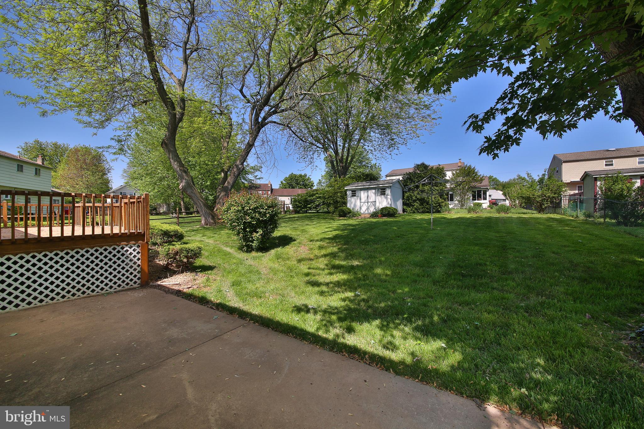 913 Roberts Road Warminster, PA 18974 - Photo 21 of 38 Rear Yard