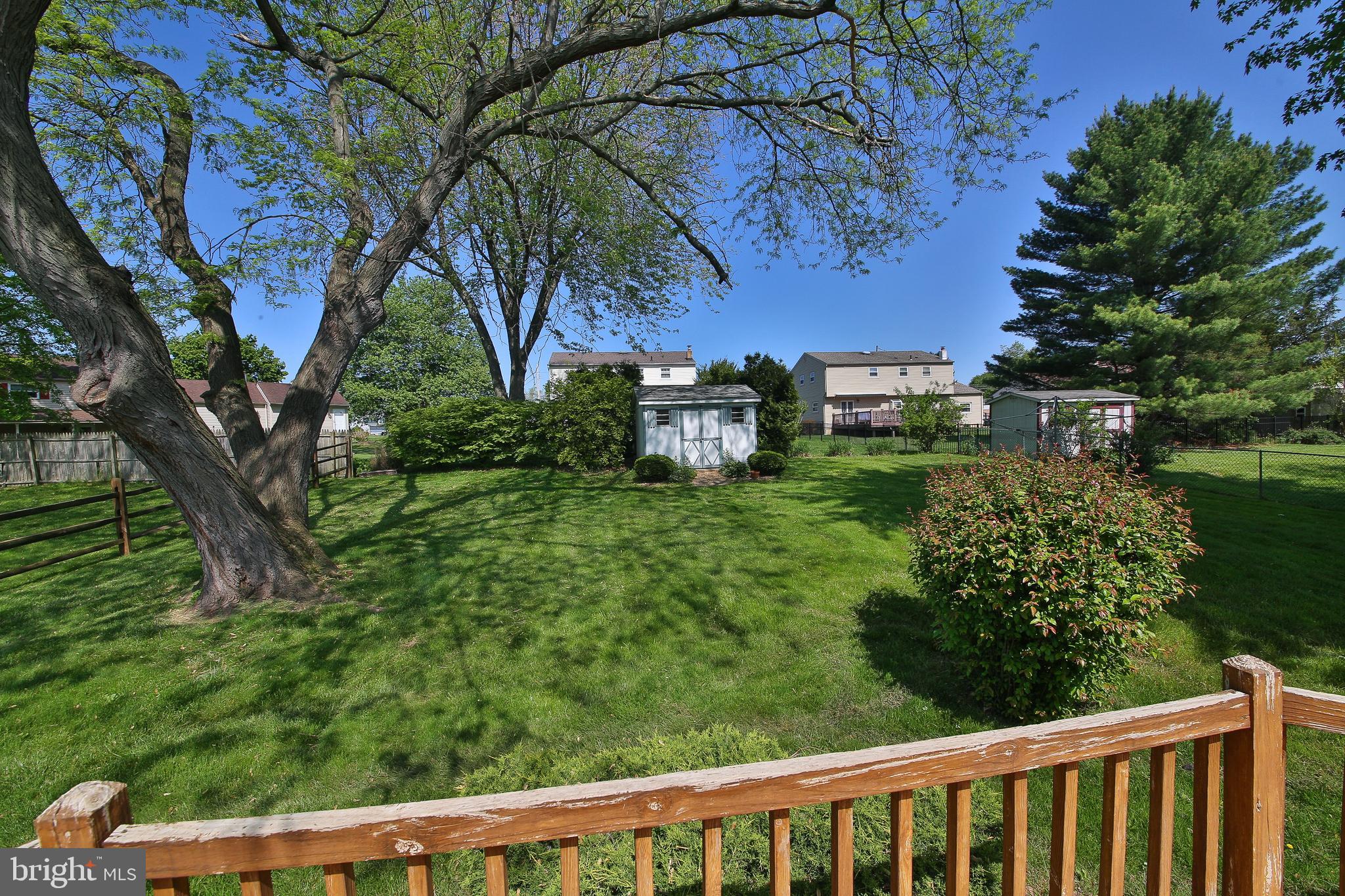 913 Roberts Road Warminster, PA 18974 - Photo 23 of 38 Rear Yard