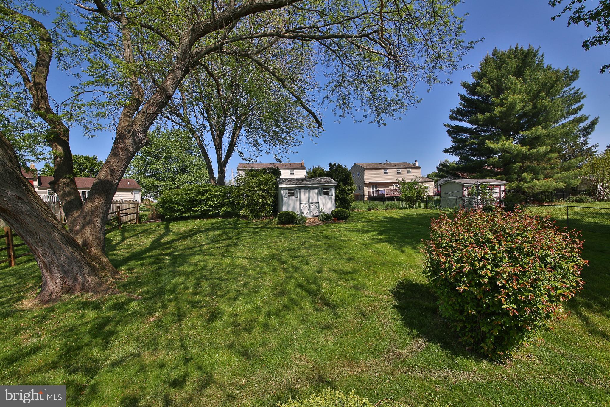 913 Roberts Road Warminster, PA 18974 - Photo 24 of 38 Rear Yard