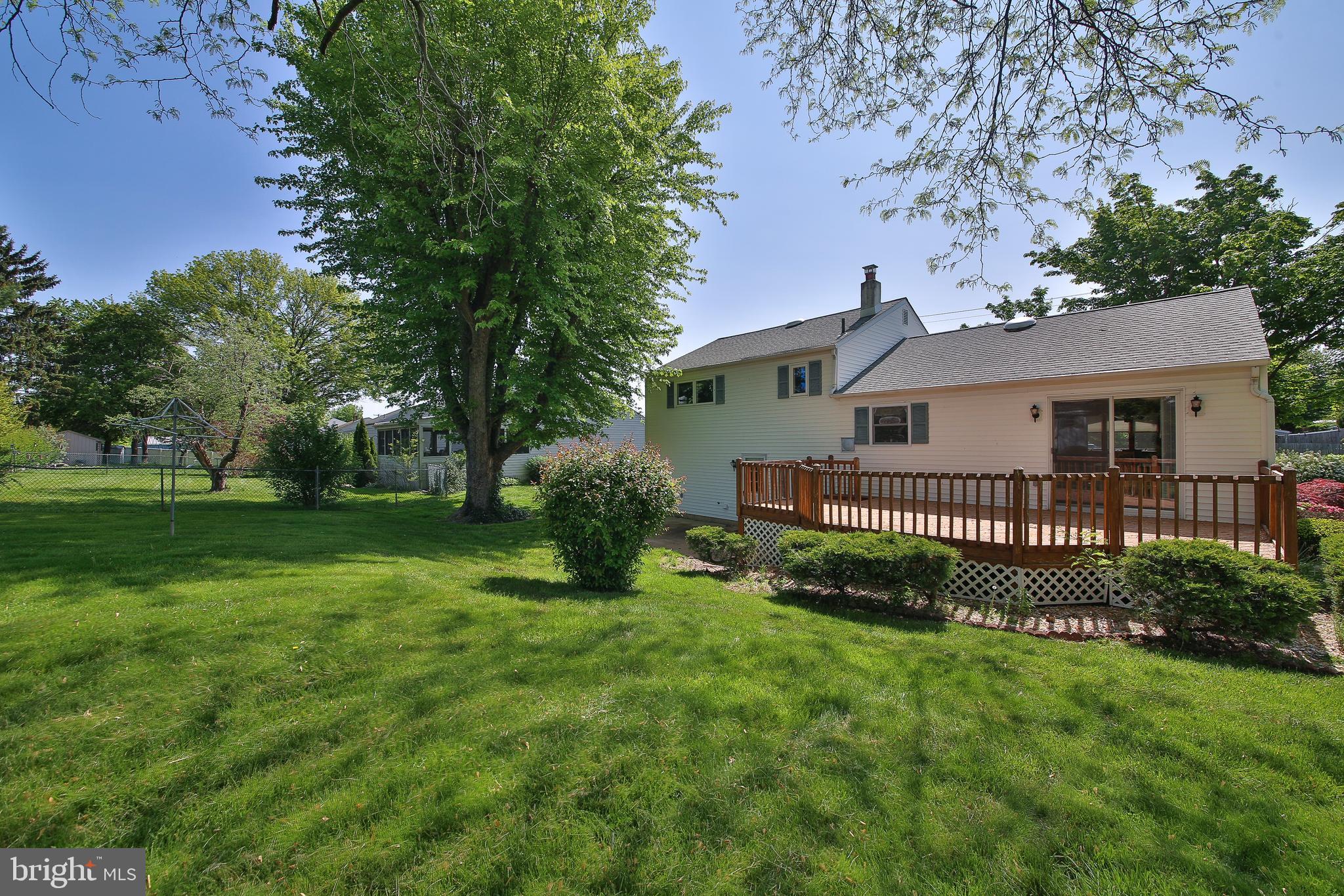 913 Roberts Road Warminster, PA 18974 - Photo 26 of 38 Rear Exterior