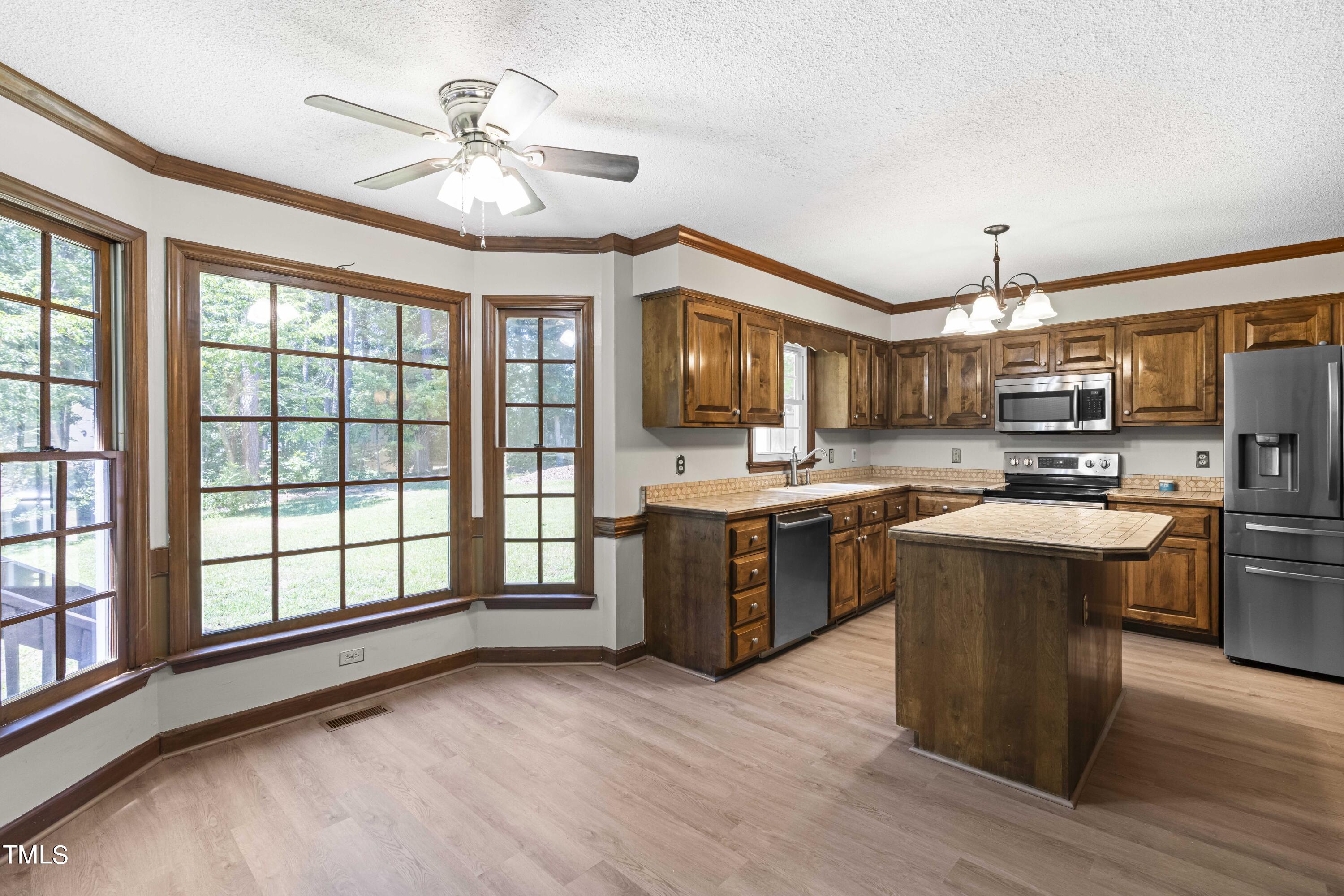 6112 Wolverhampton Drive Raleigh, NC 27603 - Photo 12 of 28 IMG_2001