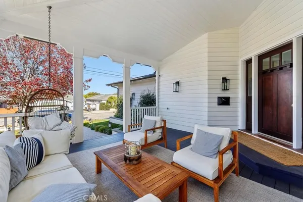 $18,000 | 1740 1st Street, Manhattan Beach, CA 90266