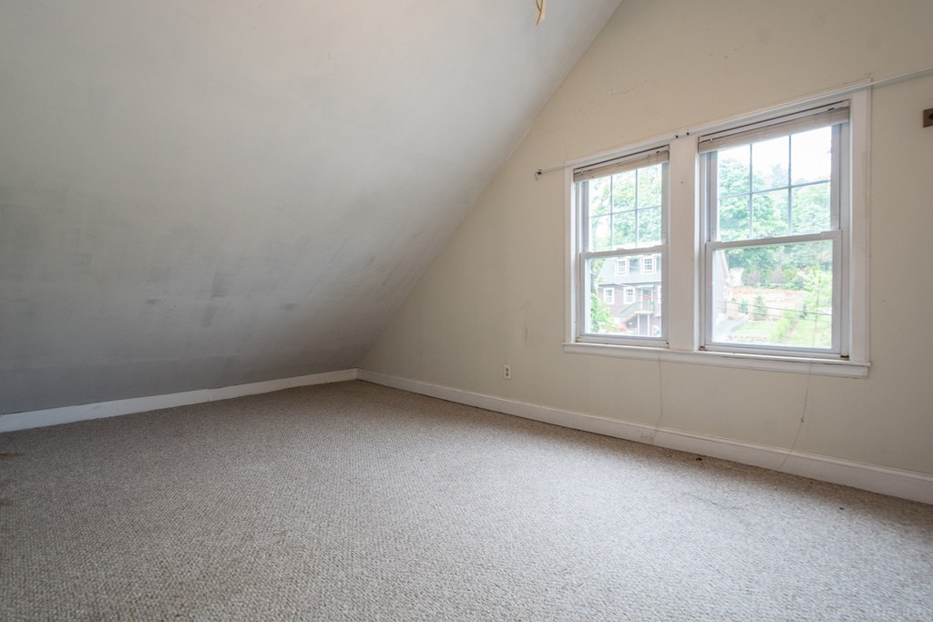 93 Brantwood Road Worcester, MA 01602 - Photo 29 of 35