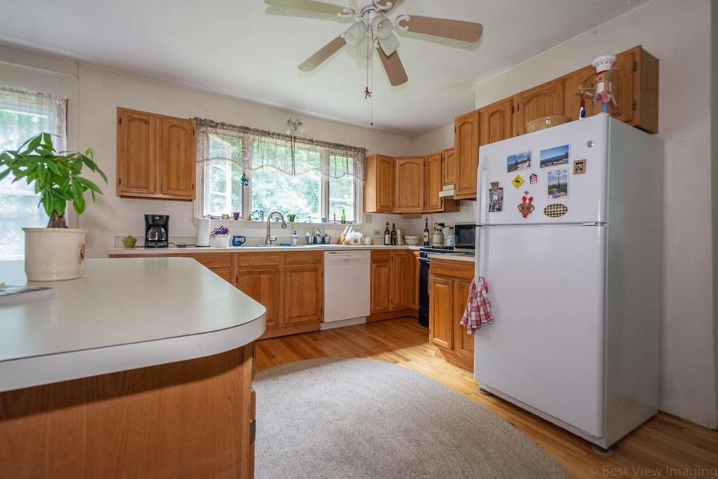 93 Brantwood Road Worcester, MA 01602 - Photo 8 of 35