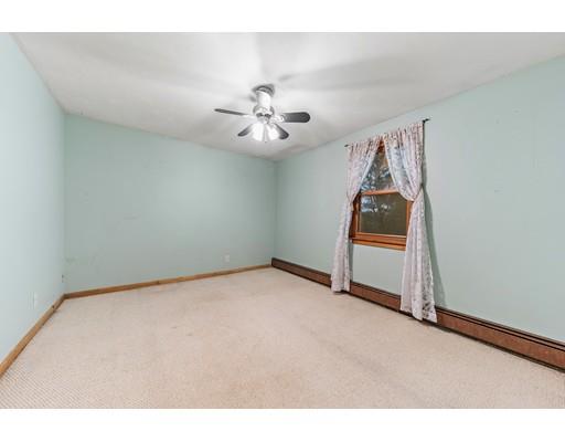 241 Charge Pond Road Wareham, MA 02571 - Photo 9 of 21 Gallery Image 9