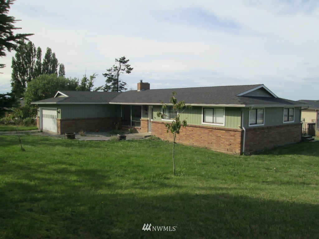 2412 Williams Road Oak Harbor, WA 98277 - Photo 6 of 13 Gallery Image 6