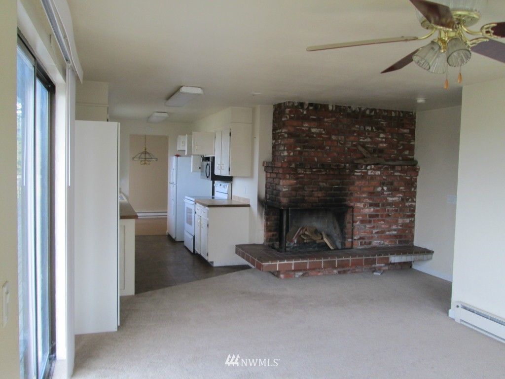 2412 Williams Road Oak Harbor, WA 98277 - Photo 10 of 13 Gallery Image 10
