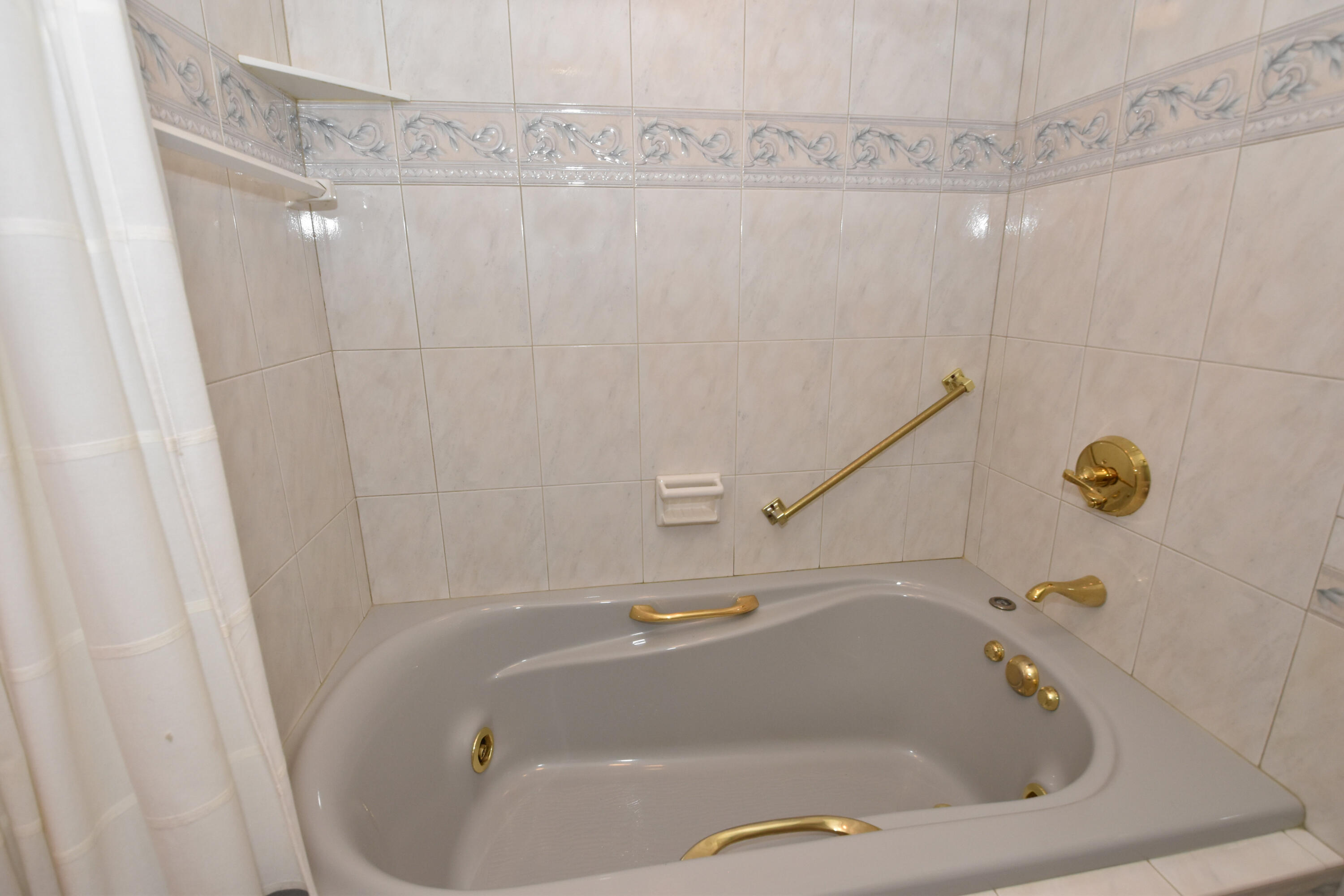 2205 Dwight Street Racine, WI 53403 - Photo 26 of 46 Full Bath