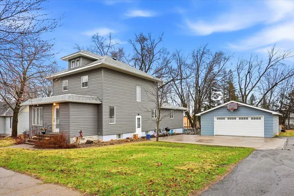 $304,900 | 1060 Franklin Street, Baldwin, WI 54002