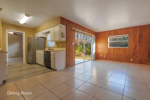 $2,295 | 3515 Northwest 8th Avenue, Gainesville, FL 32605