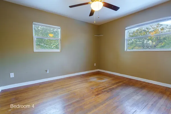 $2,295 | 3515 Northwest 8th Avenue, Gainesville, FL 32605