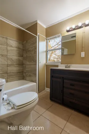 $2,295 | 3515 Northwest 8th Avenue, Gainesville, FL 32605