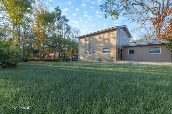 $2,295 | 3515 Northwest 8th Avenue, Gainesville, FL 32605