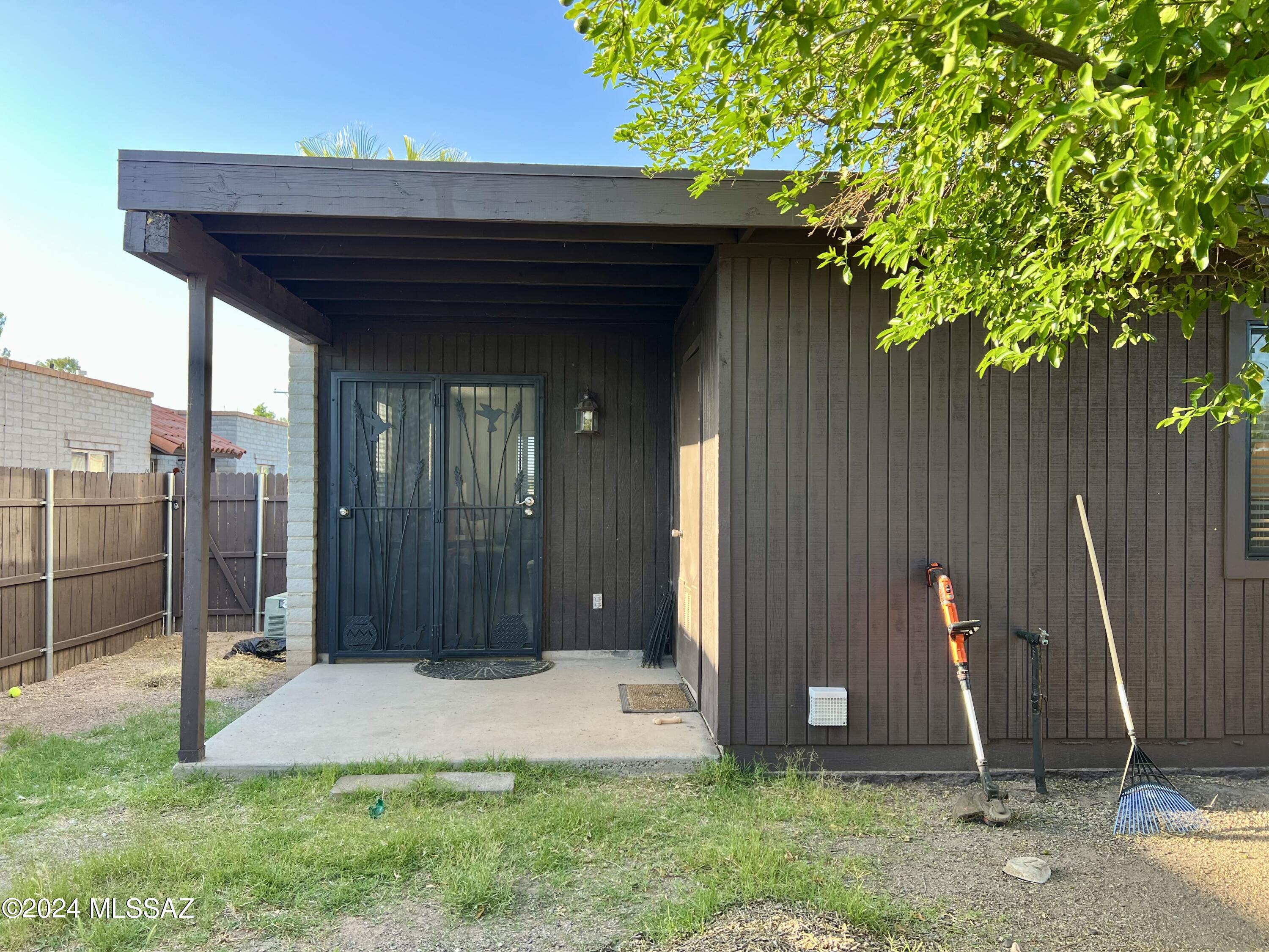 211 West Roger Road, Unit 14 Tucson, AZ 85705 - Photo 15 of 18