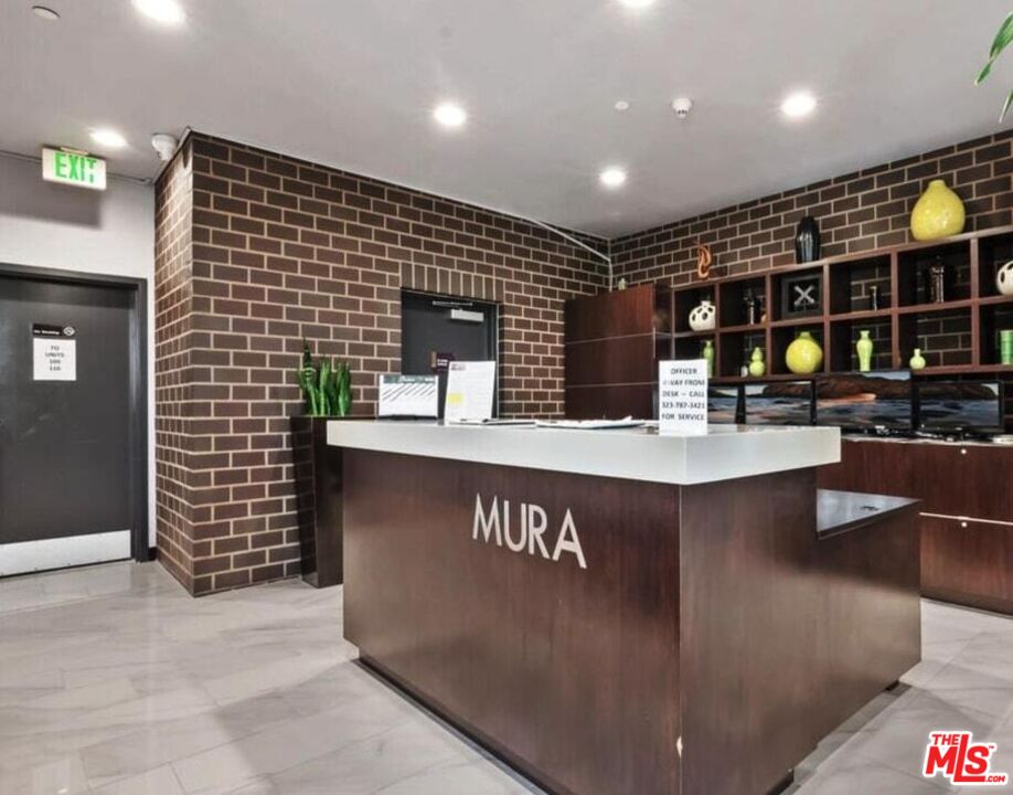 629 Traction Avenue, Unit 233 Los Angeles, CA 90013 - Photo 34 of 41 a view of kitchen with hall