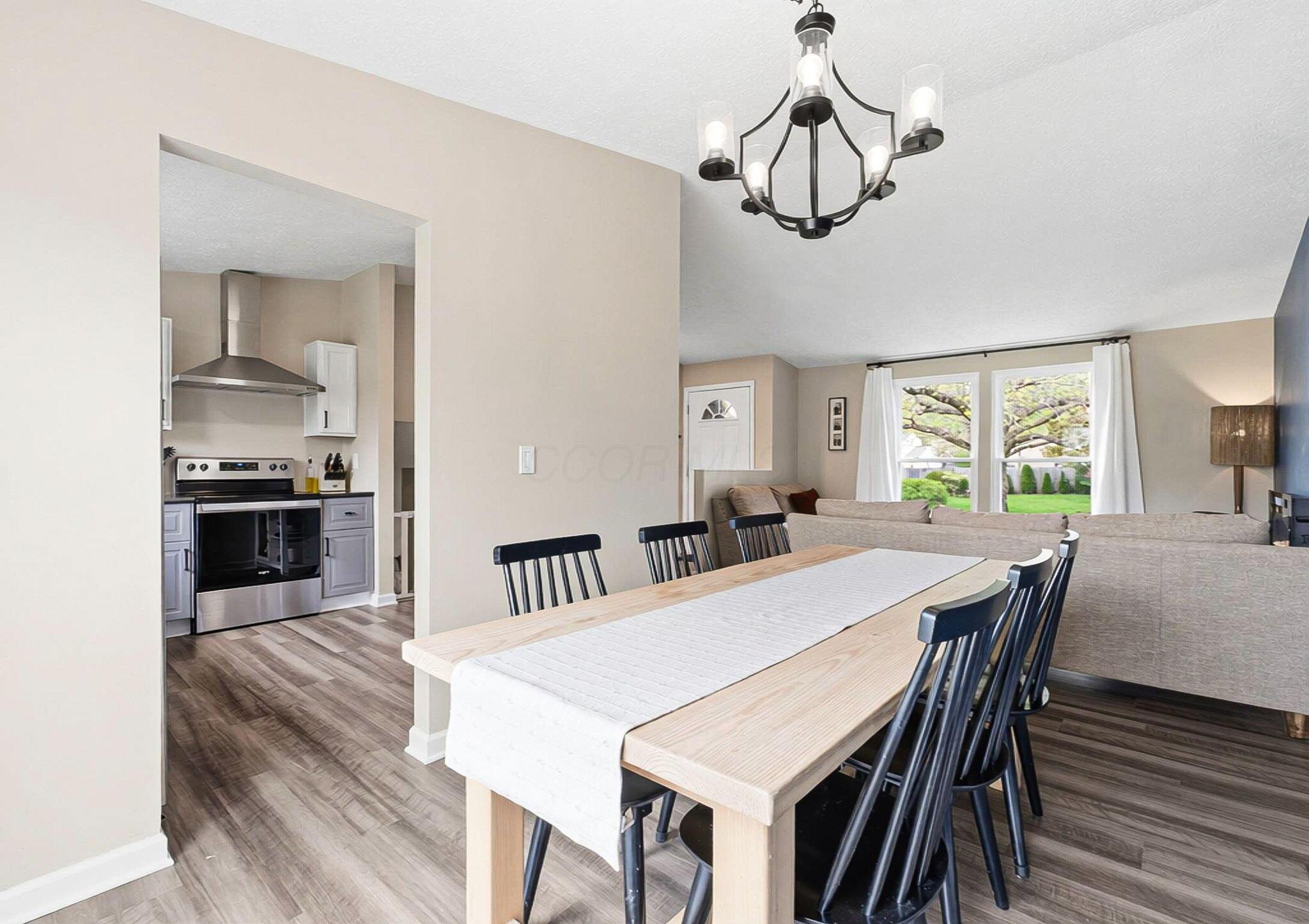 2949 Cortona Road Columbus, OH 43204 - Photo 13 of 38 Dining Room