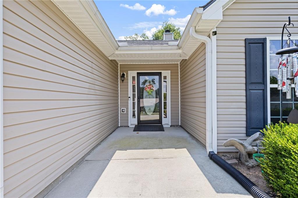 521 Embassy Walk Winder, GA 30680 - Photo 4 of 32