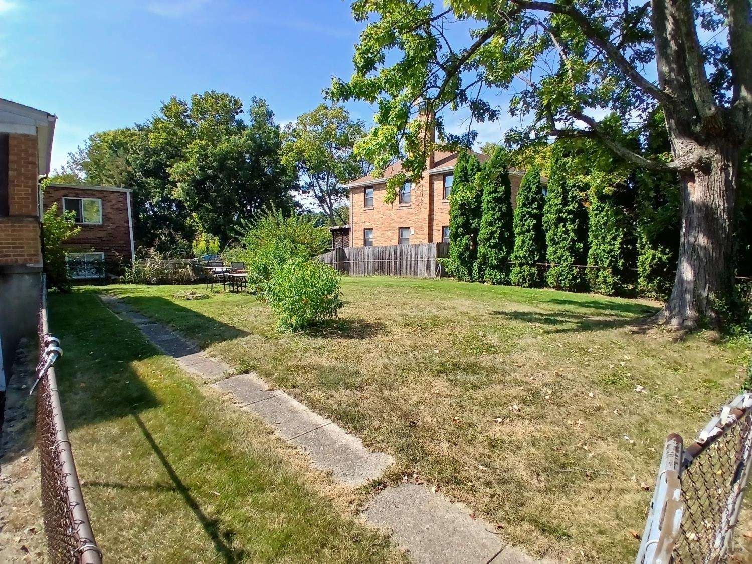 2449 Ferguson Road Cincinnati, OH 45238 - Photo 11 of 13
