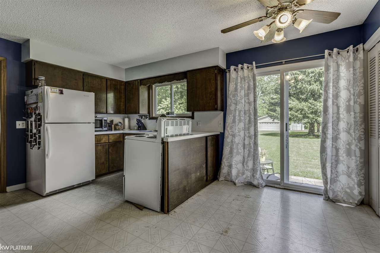 2604 Alger Road Port Huron, MI 48060 - Photo 12 of 21