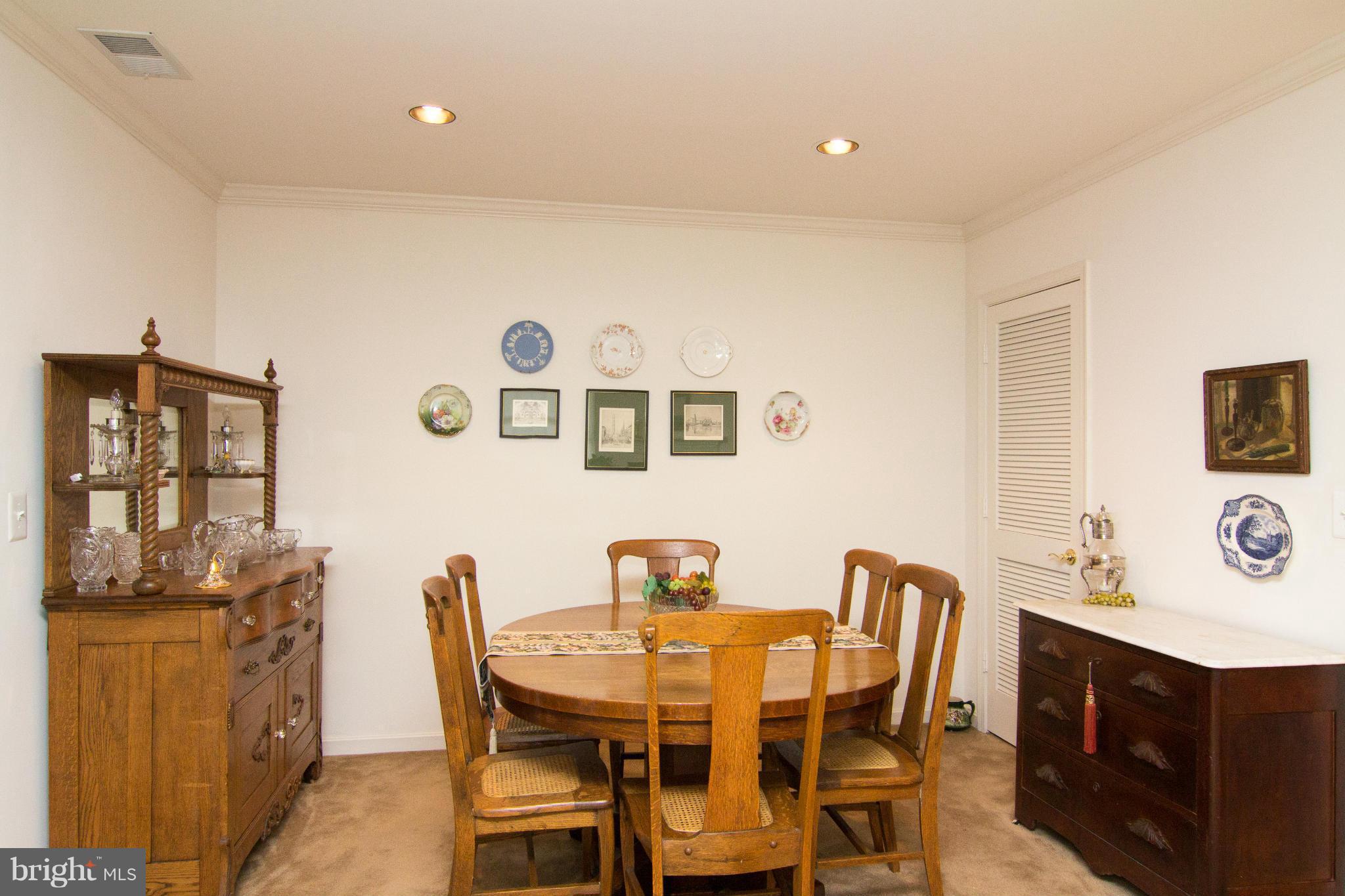 12350 Rosslare Ridge Road, Unit 104 Lutherville-Timonium, MD 21093 - Photo 11 of 20 Dining Room