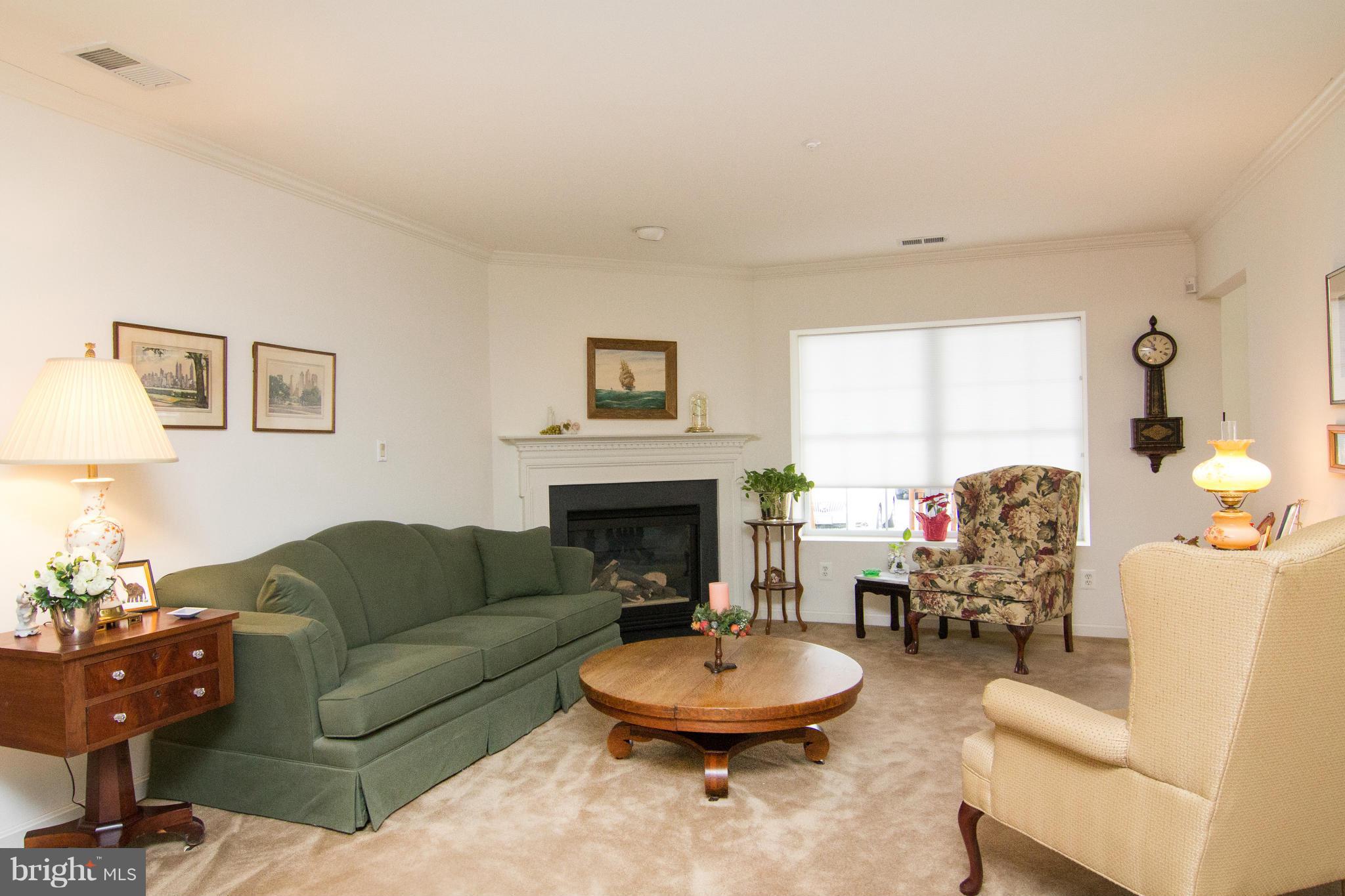 12350 Rosslare Ridge Road, Unit 104 Lutherville-Timonium, MD 21093 - Photo 9 of 20 Living Room