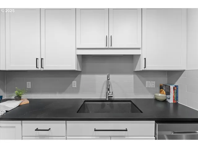 $424,900 | 6273 Northeast Carillion Drive, Hillsboro, OR 97124