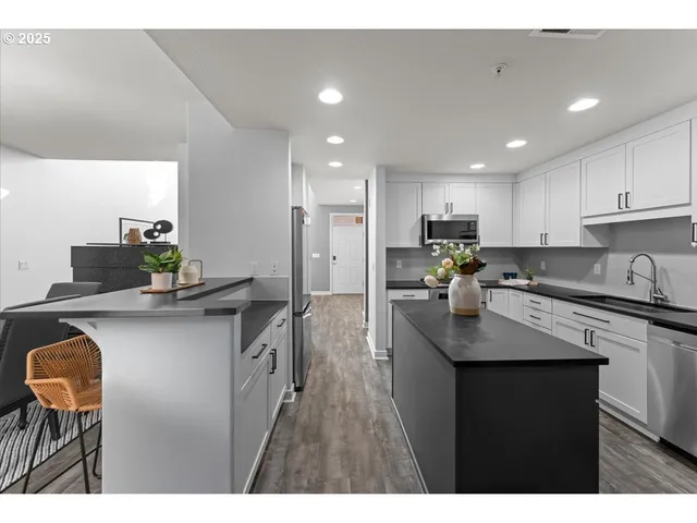 $424,900 | 6273 Northeast Carillion Drive, Hillsboro, OR 97124