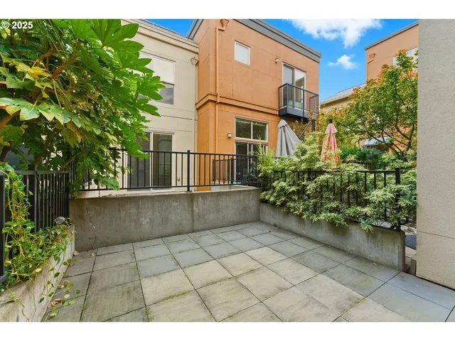 $424,900 | 6273 Northeast Carillion Drive, Hillsboro, OR 97124