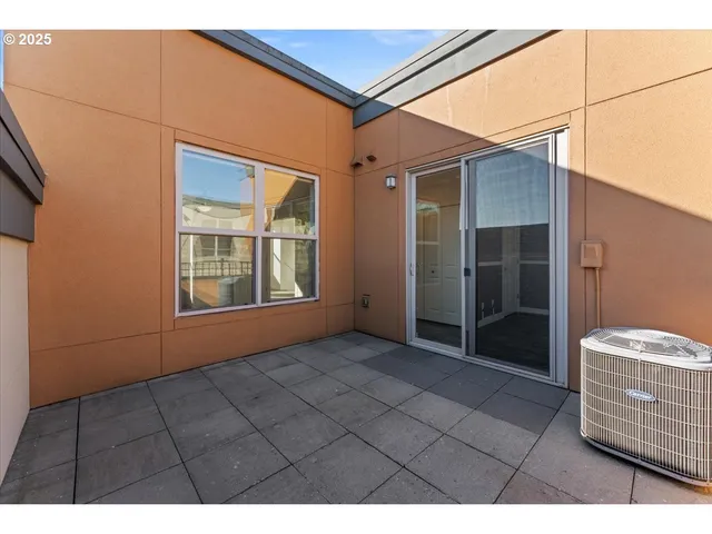 $424,900 | 6273 Northeast Carillion Drive, Hillsboro, OR 97124