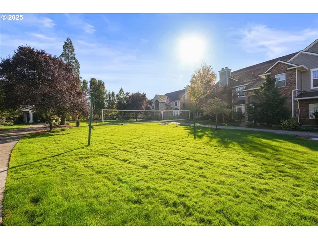 $424,900 | 6273 Northeast Carillion Drive, Hillsboro, OR 97124