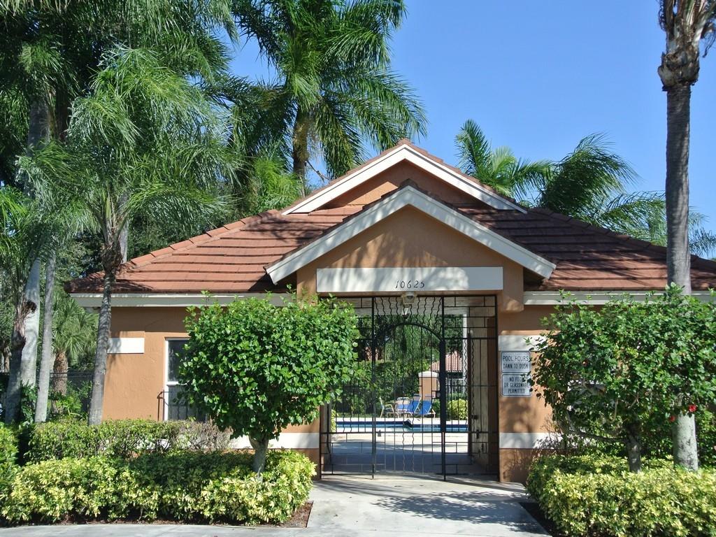 10672 Oak Lake Way Boca Raton, FL 33498 - Photo 28 of 33 Pool - Entrance