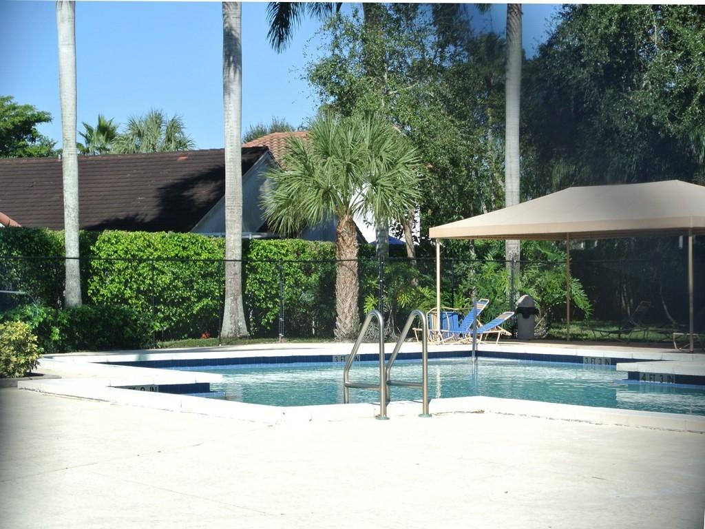 10672 Oak Lake Way Boca Raton, FL 33498 - Photo 30 of 33 Pool 2