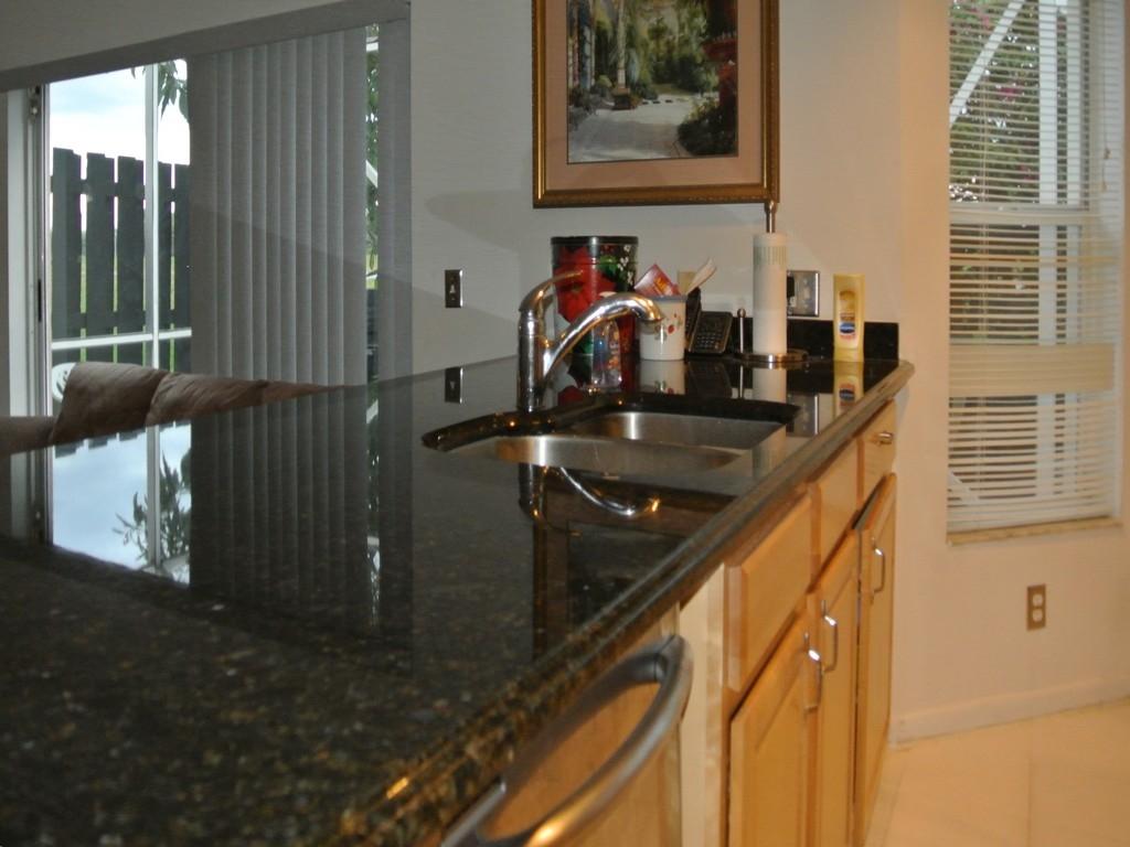 10672 Oak Lake Way Boca Raton, FL 33498 - Photo 8 of 33 Kitchen Granite Countertop