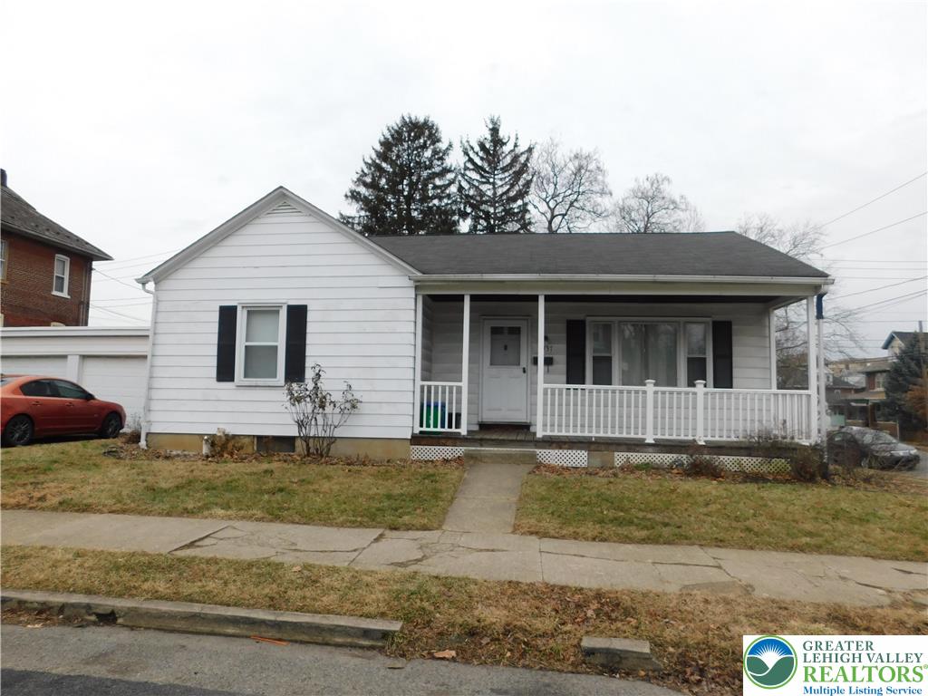 1037 Maple Street Bethlehem, PA 18018 - Photo 5 of 24