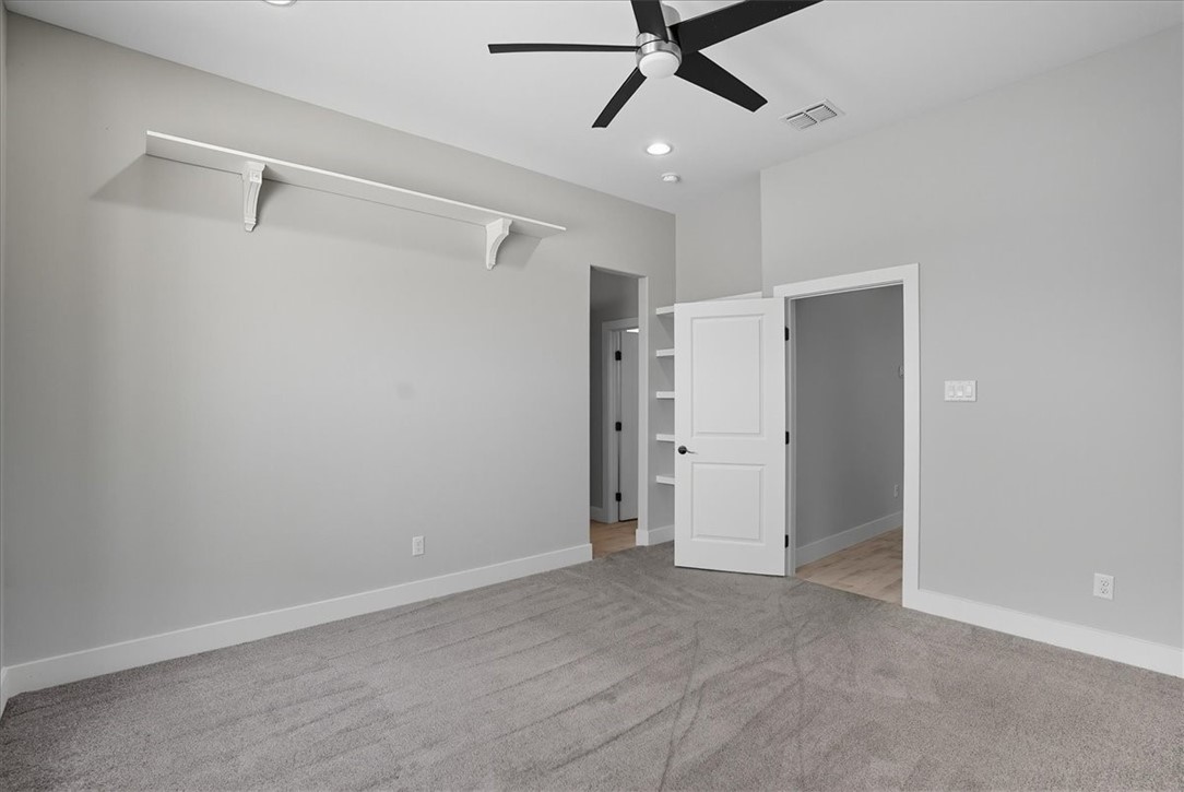 8658 KIng Ranch Drive Corpus Christi, TX 78414 - Photo 17 of 40 a view of an empty room