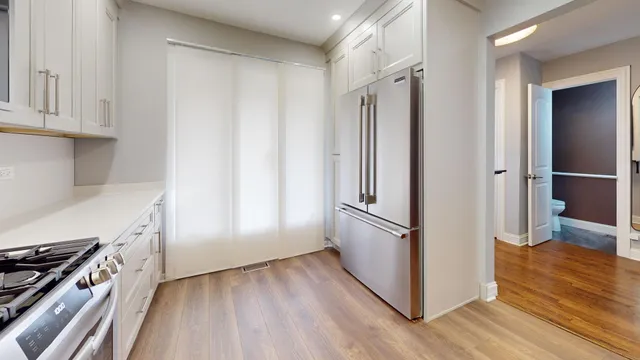 $2,700 | 333 Redwing Drive, Deerfield, IL 60015