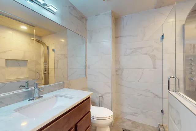 $2,700 | 333 Redwing Drive, Deerfield, IL 60015