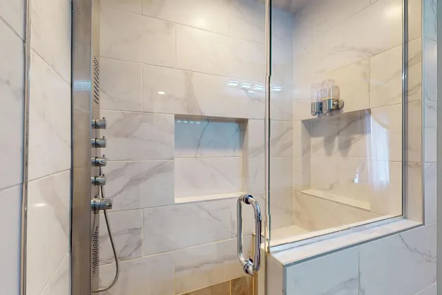 $2,700 | 333 Redwing Drive, Deerfield, IL 60015